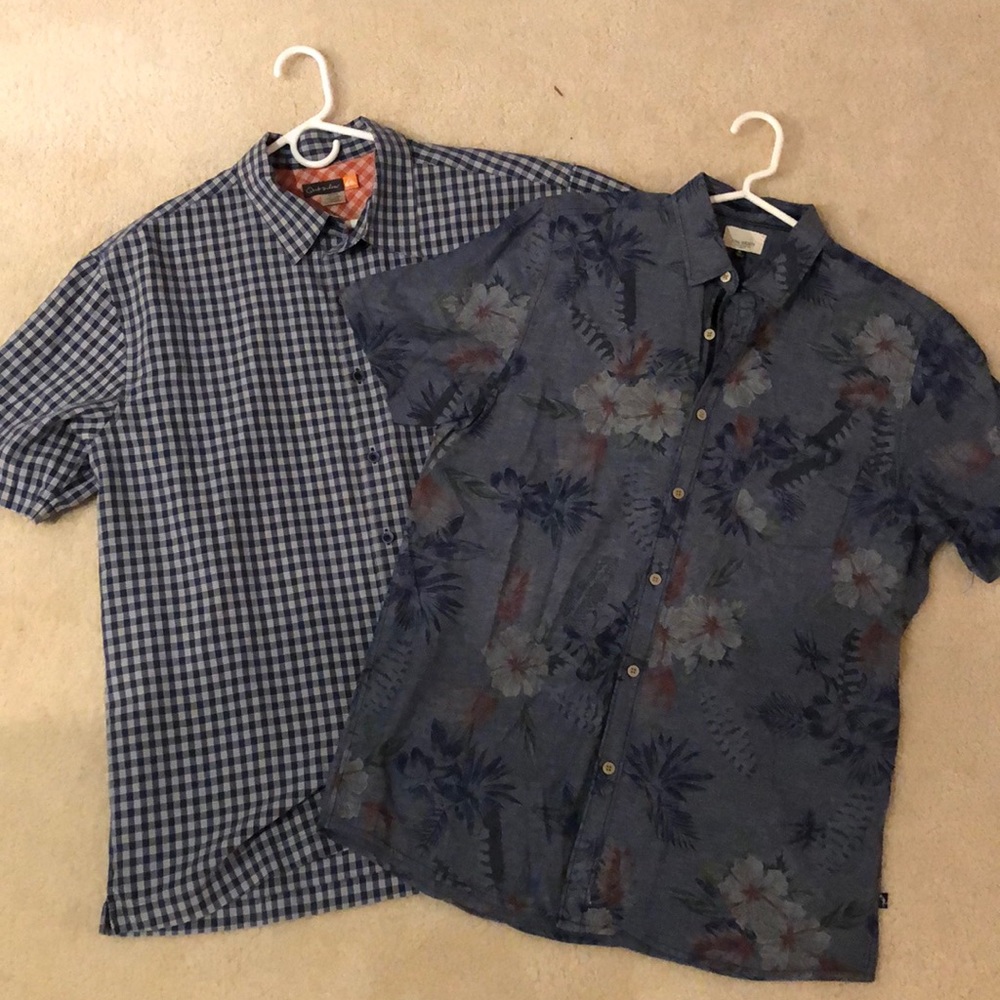 Pair men’s south moon under shirts